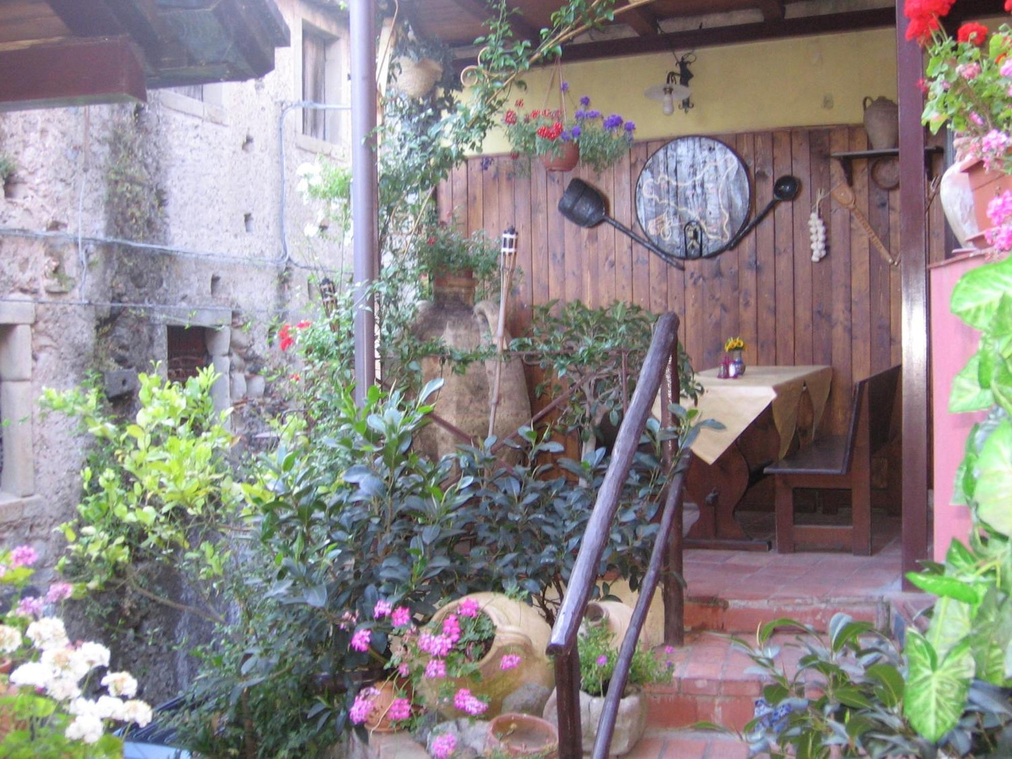 Albergo Diffuso Borgo Santa Caterina "Vintage" Castiglione De Sicilia Exterior foto